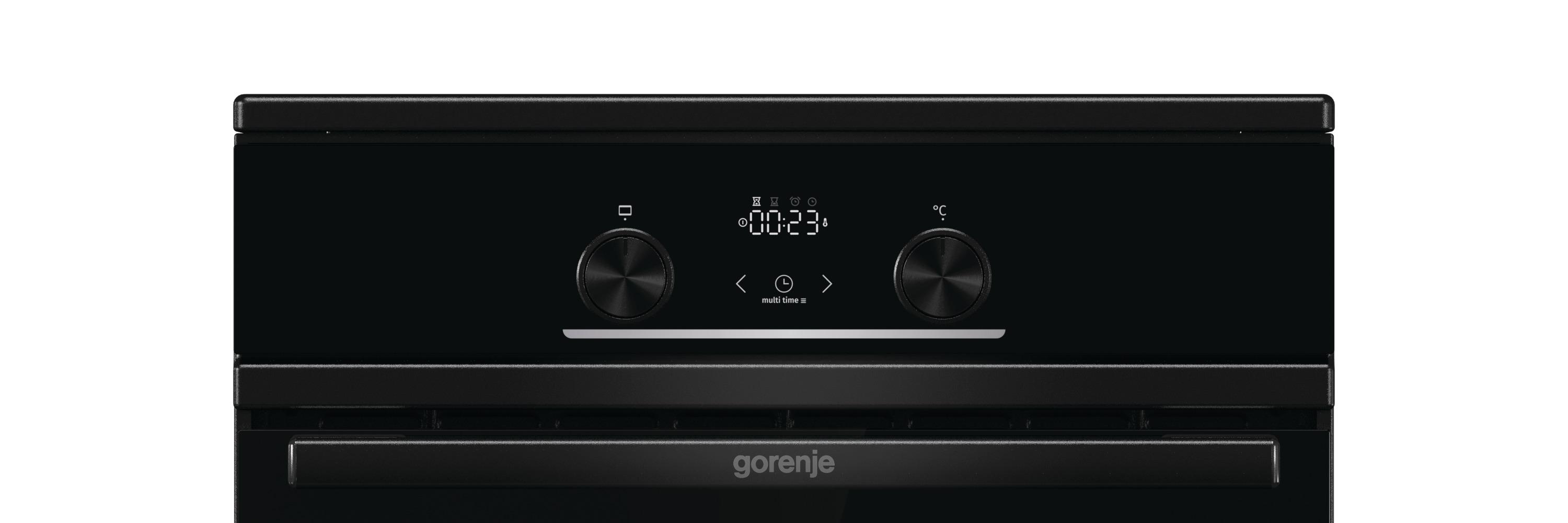 Schwarzes Backofen-Bedienfeld mit Knöpfen und Digitalanzeige, die Zeit und Funktionen anzeigt.