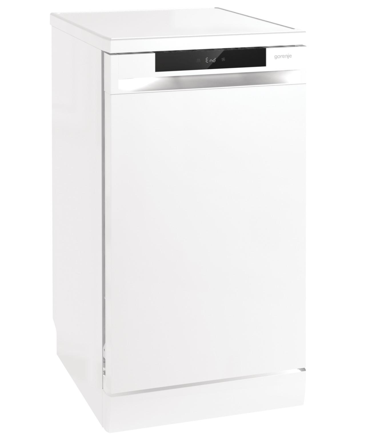 Weißer Gorenje-Geschirrspüler. Digitalanzeige oben.