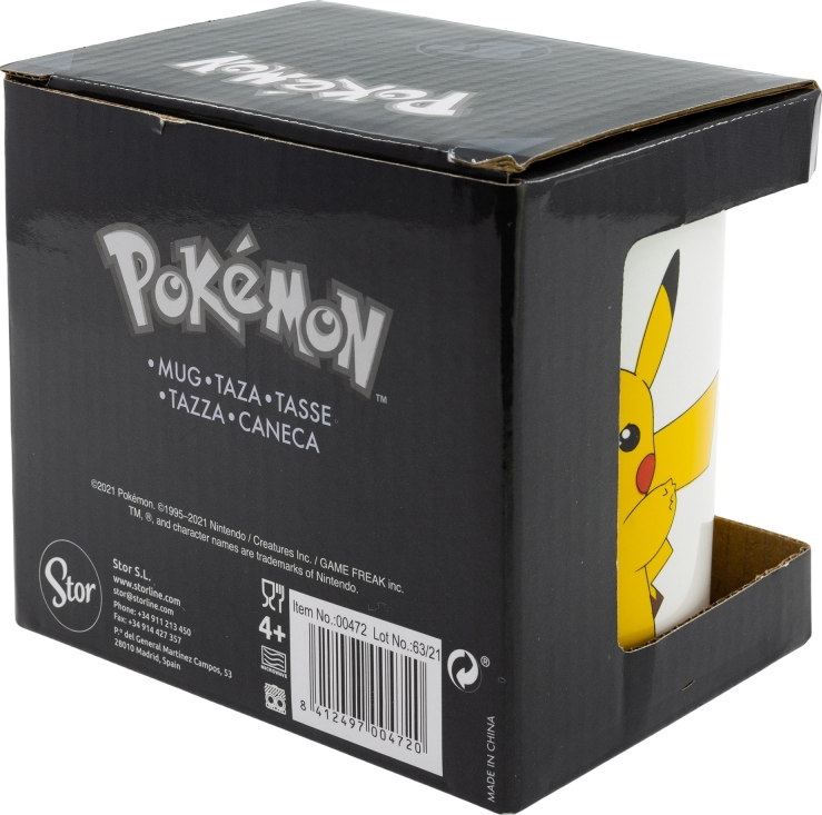 Ein Pokémon-Becher in einer schwarzen Box. Der Becher zeigt Pikachu. Die Box hat Pokémon-Branding und Produktdetails.