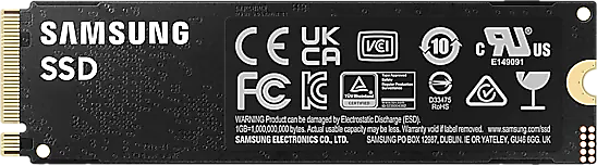 Egy fekete SSD meghajtó Samsung márkajelzéssel. Különböző szimbólumok és szövegek vannak rajta.