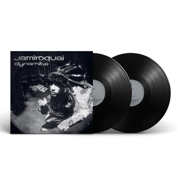 Fekete-fehér album borító szöveggel és egy férfival.