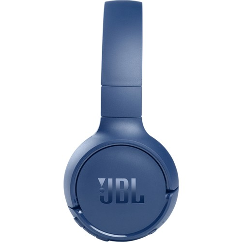 Mavi JBL kulaklık, yukarıdan görünüm. Kulaklıklar ve kafa bandı görünür. Beyaz zemin.