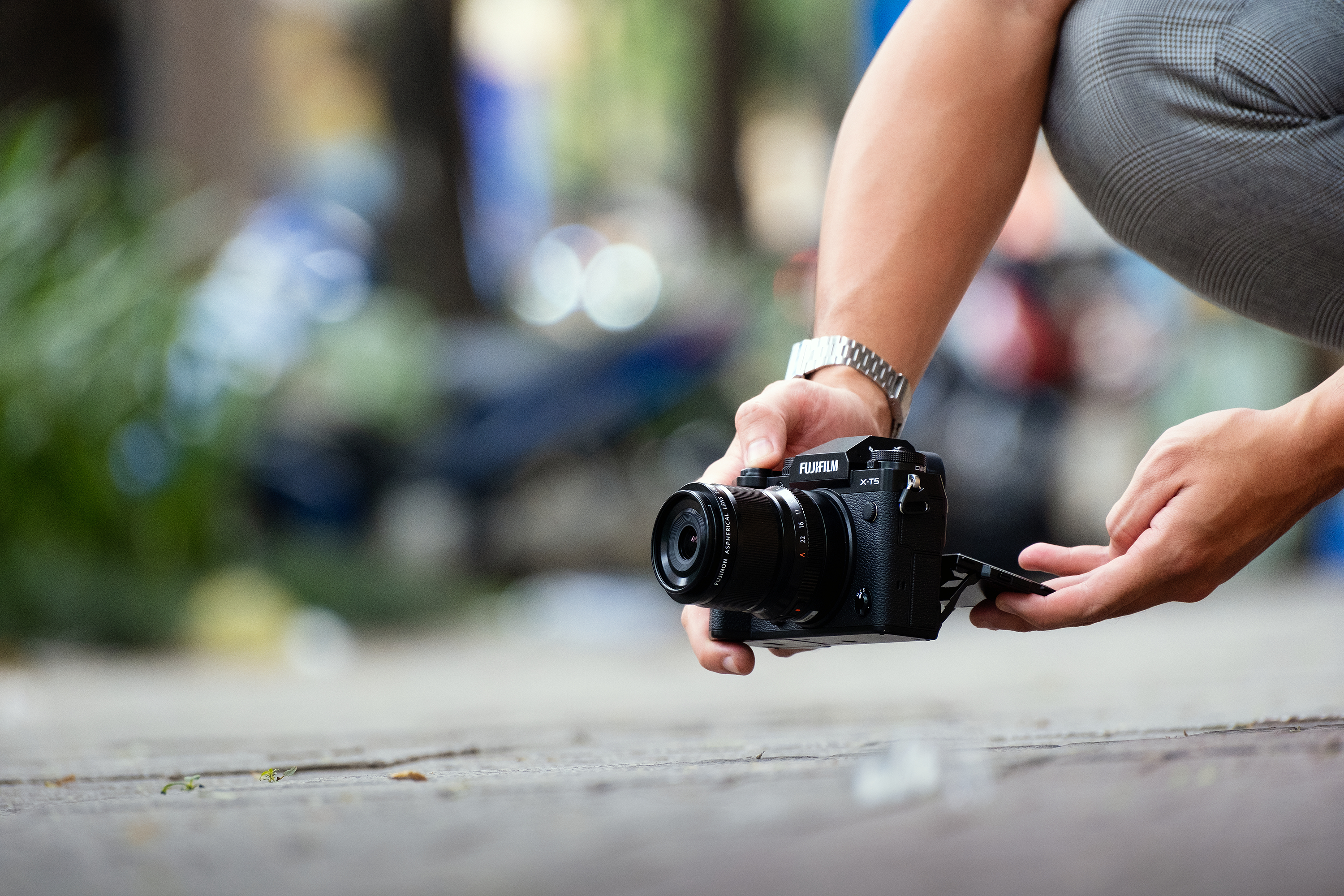 FUJIFILM X-T5 Kit Spiegellose Systemkamera mit Objektiv 18 - 55 mm, 7,6 cm Display Touchscreen