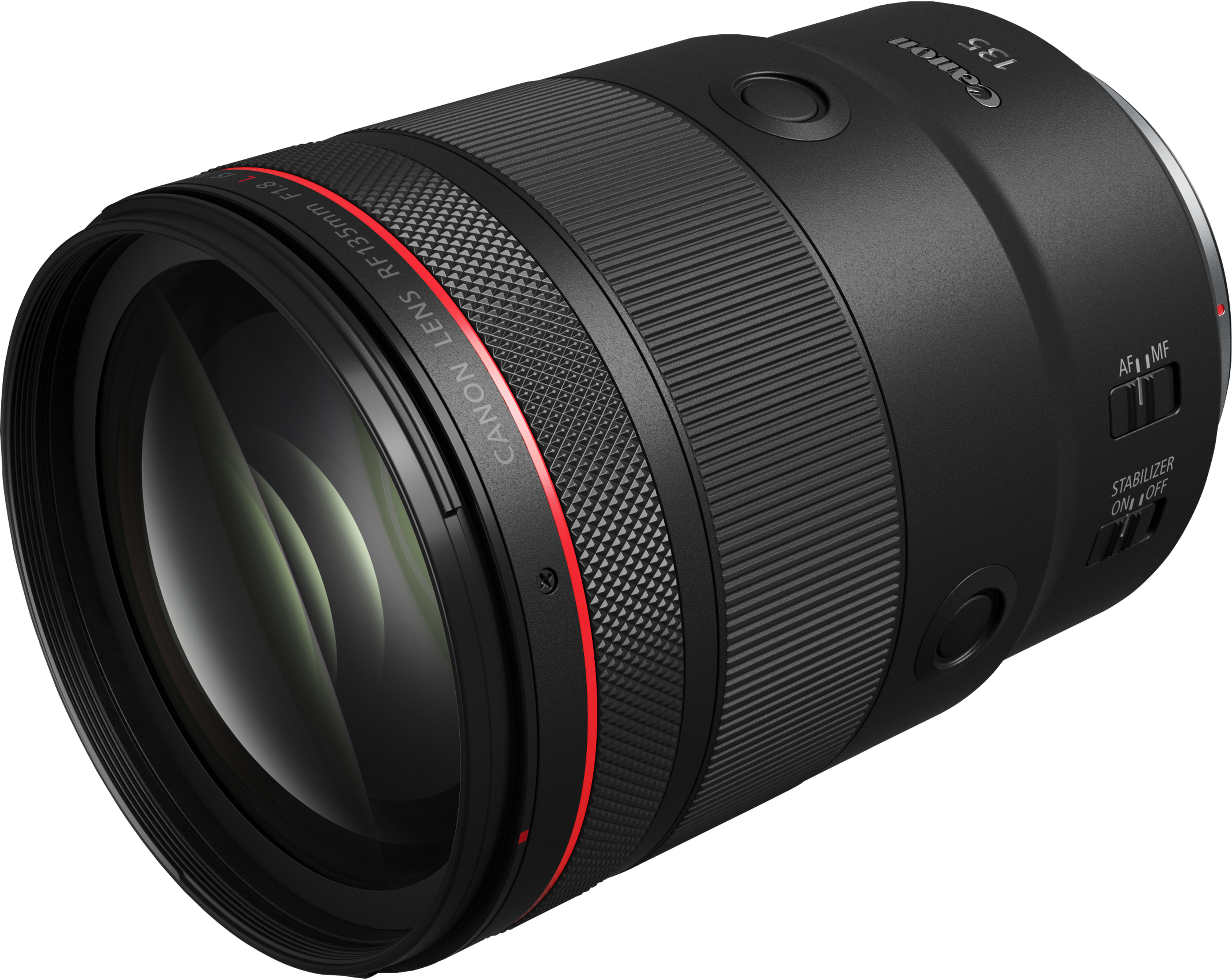 Un objectif Canon RF 135mm noir avec un anneau rouge. Il a des commutateurs de mise au point et de stabilisateur. Le fond est noir.