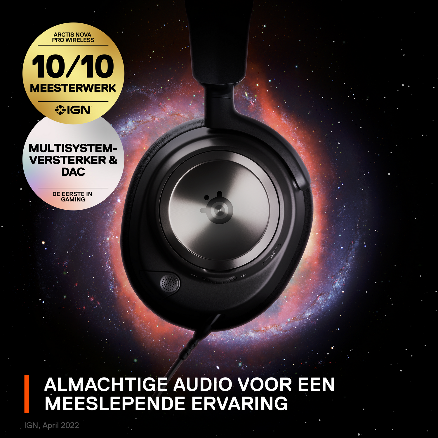 Zwarte gaming headset met een galaxy achtergrond. Tekst: Almachtige audio voor een meeslepende ervaring.
