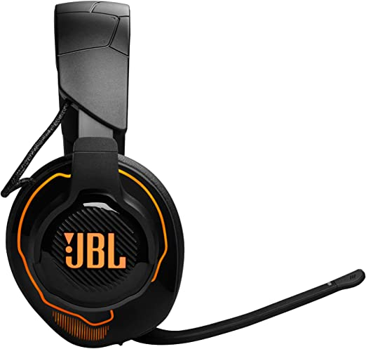 Un auricular gaming JBL negro y naranja con micrófono.