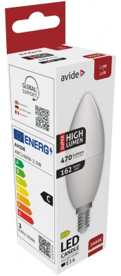 Fehér LED gyertyaizzó doboz energiahatékonysági címkékkel és márkaadatokkal.