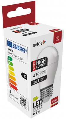 Fehér doboz LED-es izzókkal, "avide" márkanévvel és energia címke részletekkel.