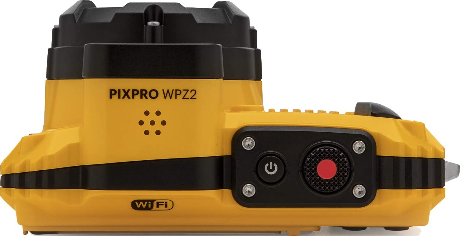 Gelb-schwarze Pixpro WPZ2 Kamera. Knöpfe und eine rote Aufnahmetaste sind sichtbar.