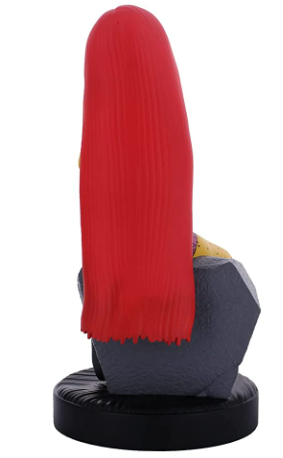 Seitenansicht einer Sally-Figur mit roten Haaren, auf schwarzem Sockel.