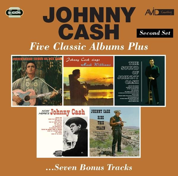 Johnny Cash albumborítói, köztük gitározó férfival. Szöveg: Öt klasszikus album.
