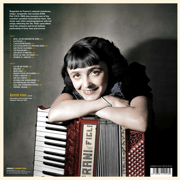 Album borító. Edith Piaf harmonikával. Mosolyog.