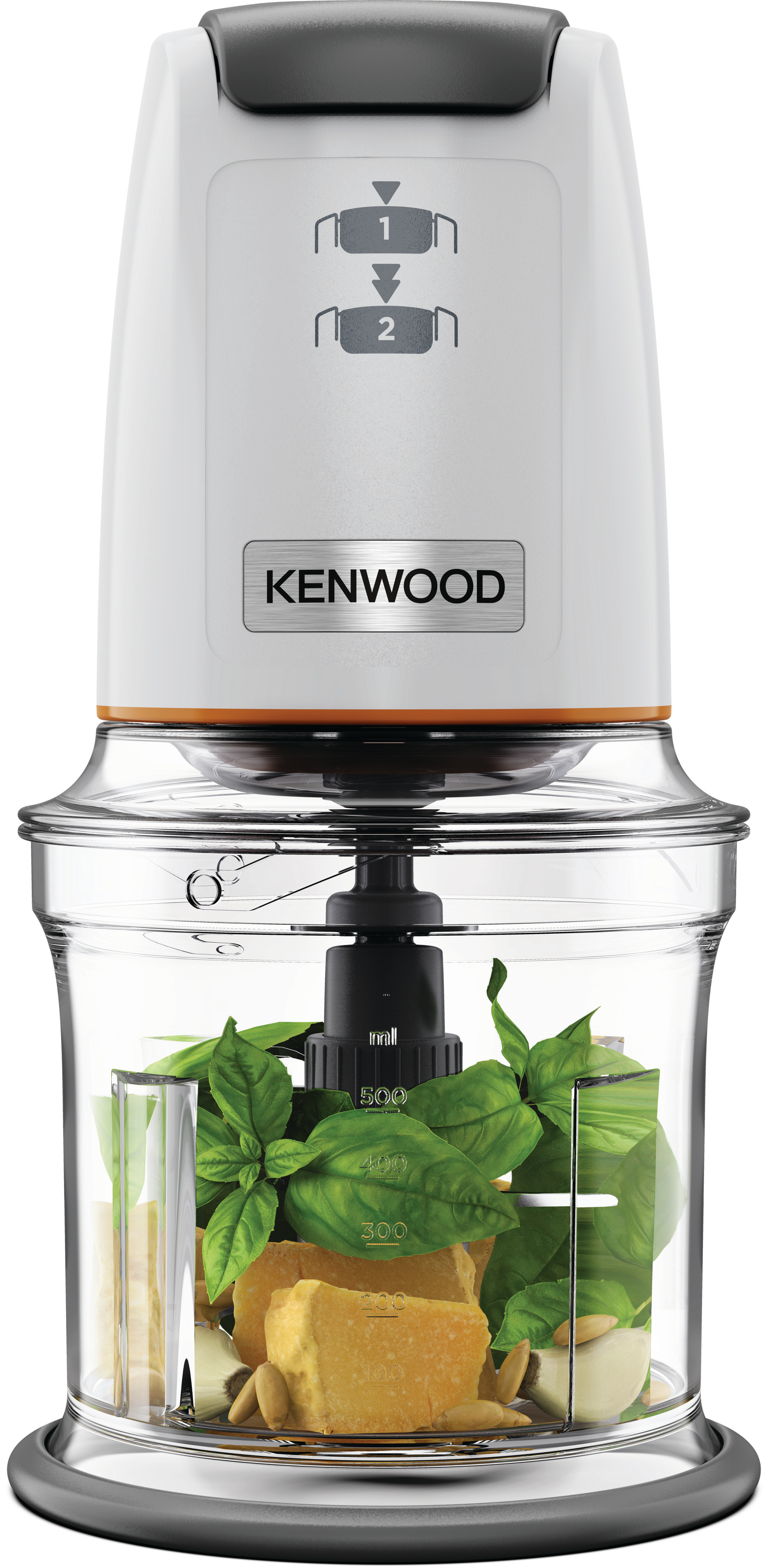 Weißer und transparenter Kenwood Food Chopper mit Zutaten: Basilikum und Käse.
