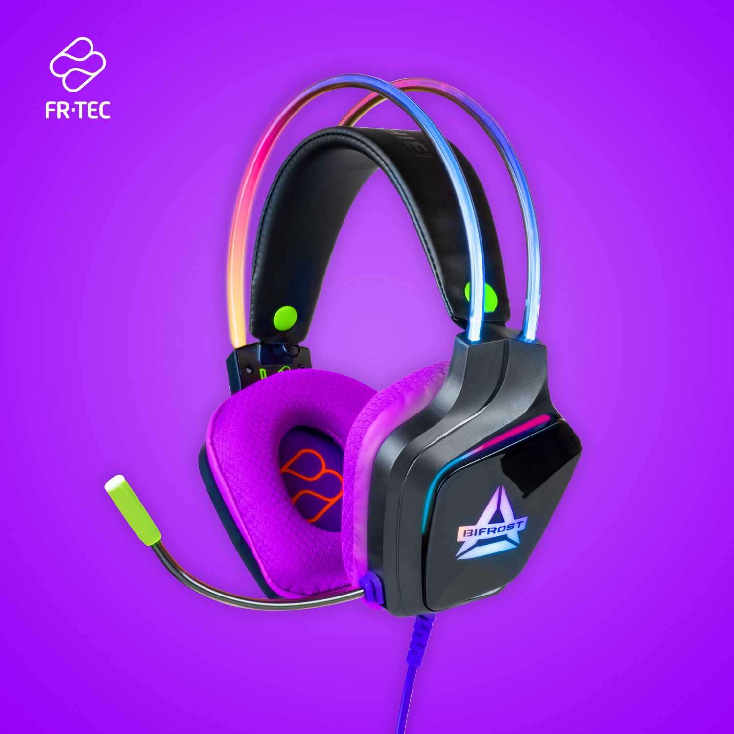 Auriculares para juegos con almohadillas moradas, luces de neón y micrófono.
