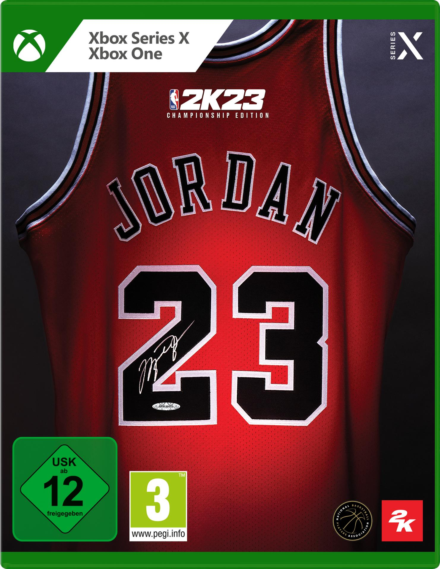 Xbox Series X Spielebox. Rotes Jordan-Trikot vorne. Spieltitel und Logos sind sichtbar.