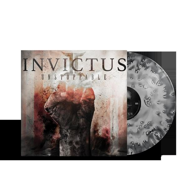 Vinil lemez album borítóval. A borítón az 'Invictus' szó és egy ököl látható. A lemez szürke pontokkal.