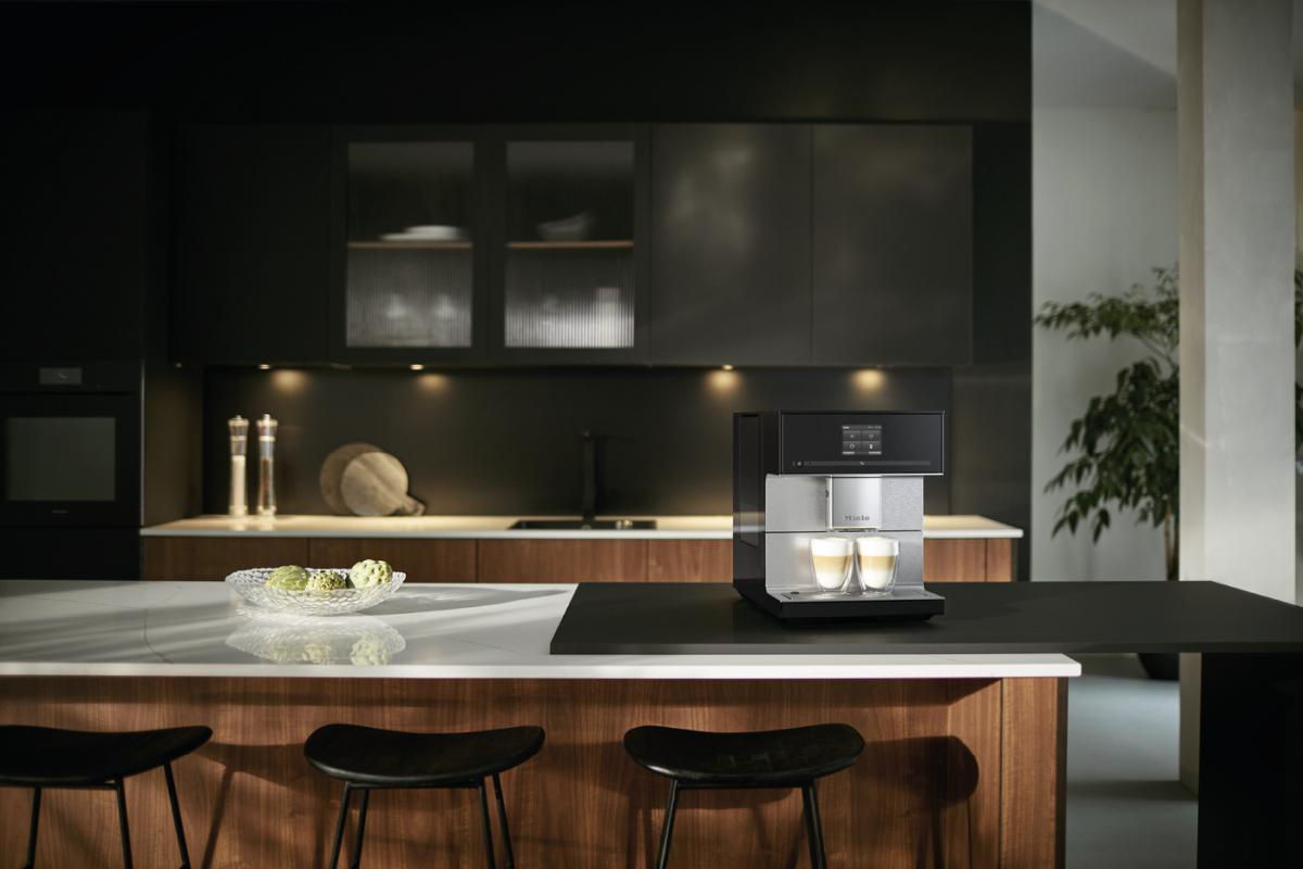 MIELE CM 7350 Kaffeevollautomat Obsidianschwarz