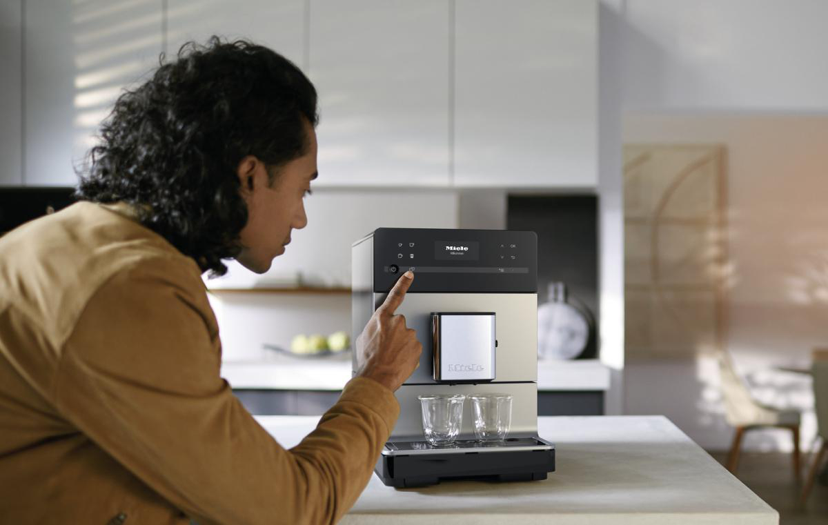 MIELE CM 5510 Silence Kaffeevollautomat AlusilberMetallic