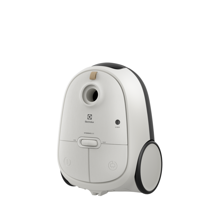 Fehér porszívó fekete díszítéssel, Electrolux márka, két kerékkel. Egyszerű háttér előtt.