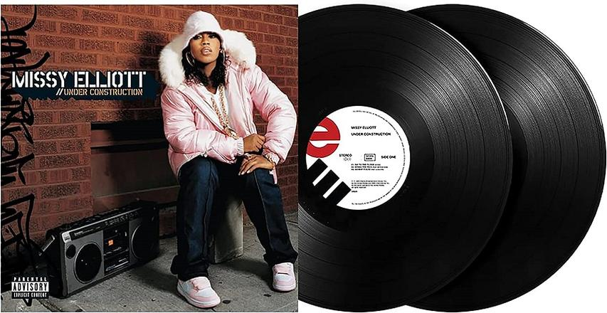 Albumcover mit Missy Elliott, Boombox und zwei Vinylplatten.