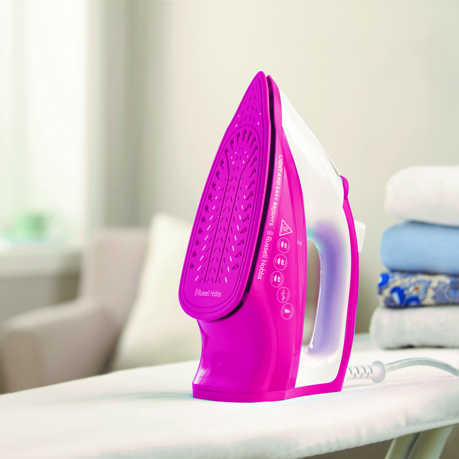RUSSELL HOBBS Light & Easy Brights Berry  Strijkijzer 26480-56
