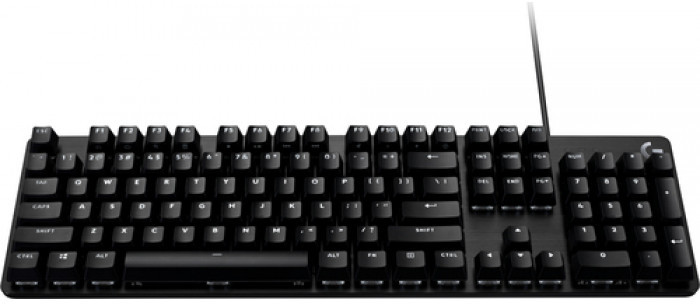 Een zwart computertoetsenbord met witte keycaps. Het toetsenbord is bedraad.