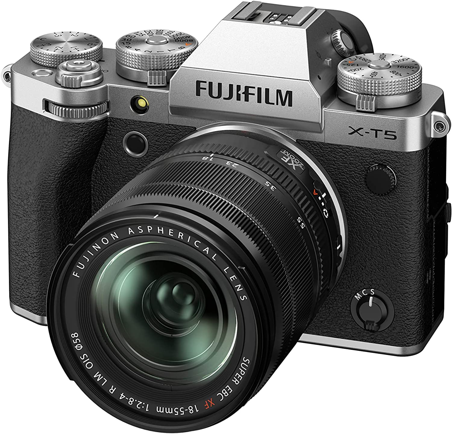 Silberne Fujifilm X-T5 Kamera mit Objektiv, schwarzem Griff, weißer Hintergrund.