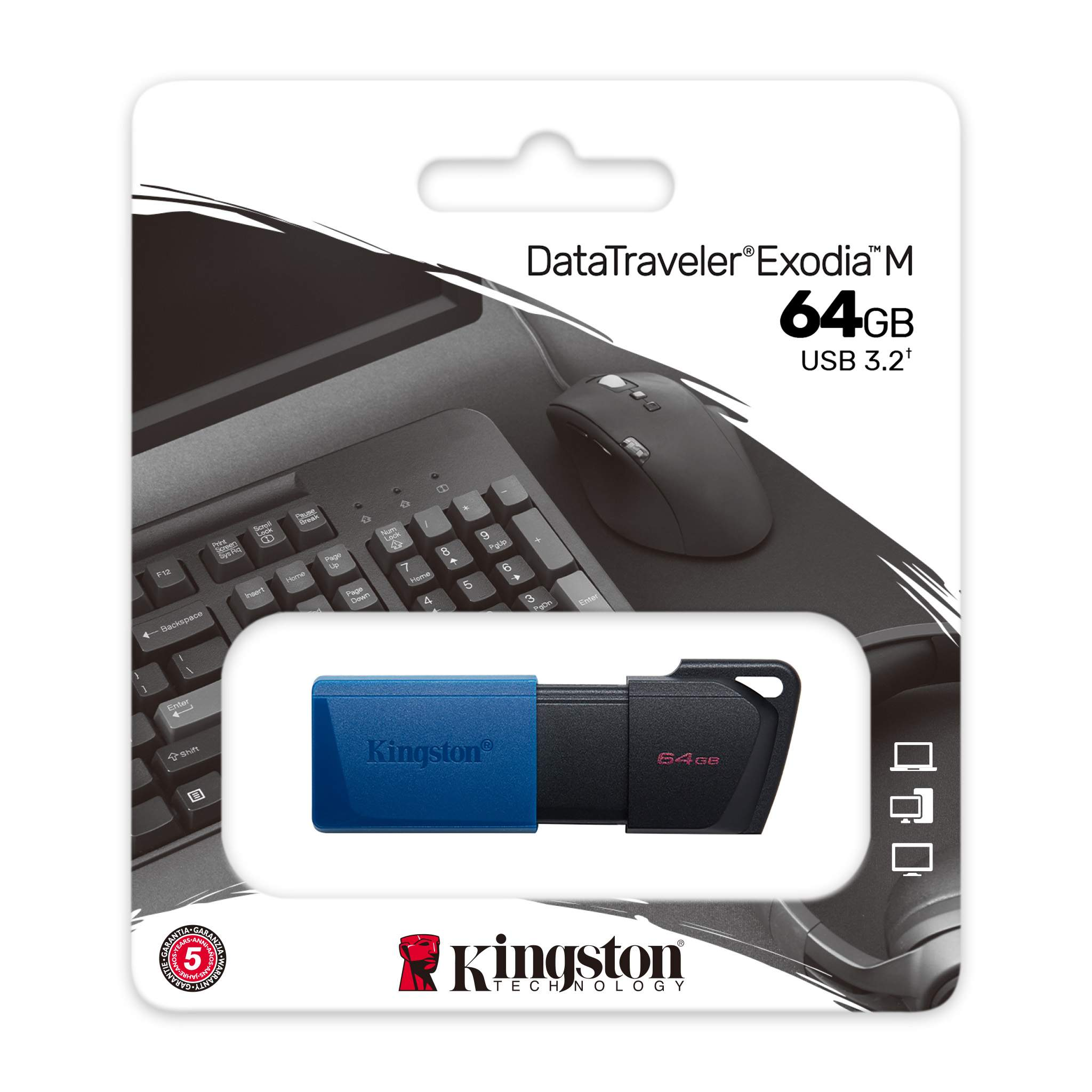 Bir Kingston DataTraveler USB sürücüsü bir ambalajda görüntüleniyor. Arka planda bir klavye ve fare var.