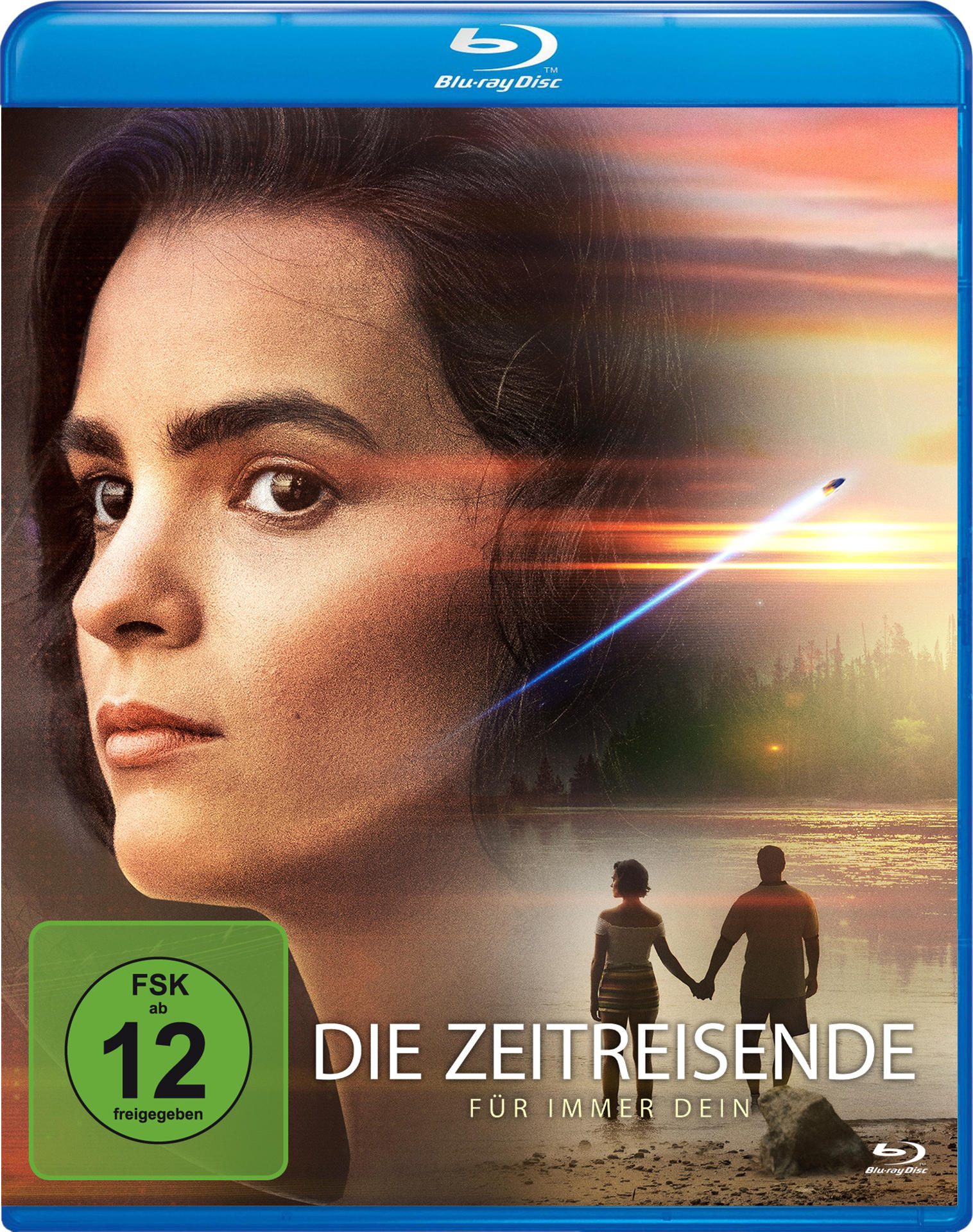 Blu-ray-Cover eines Films mit Frauengesicht und Paar im Hintergrund.