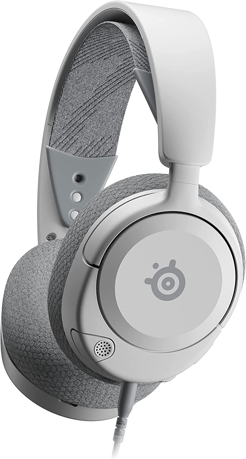 Auriculares supraaurales blancos y grises. Los auriculares son grises con el logotipo de SteelSeries.