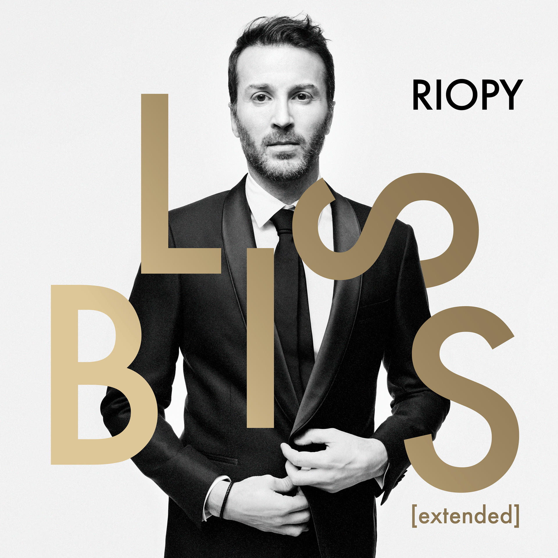 Albumcover für 'Lis Bis' von RIOPY, ein Mann im Smoking und goldener Text.
