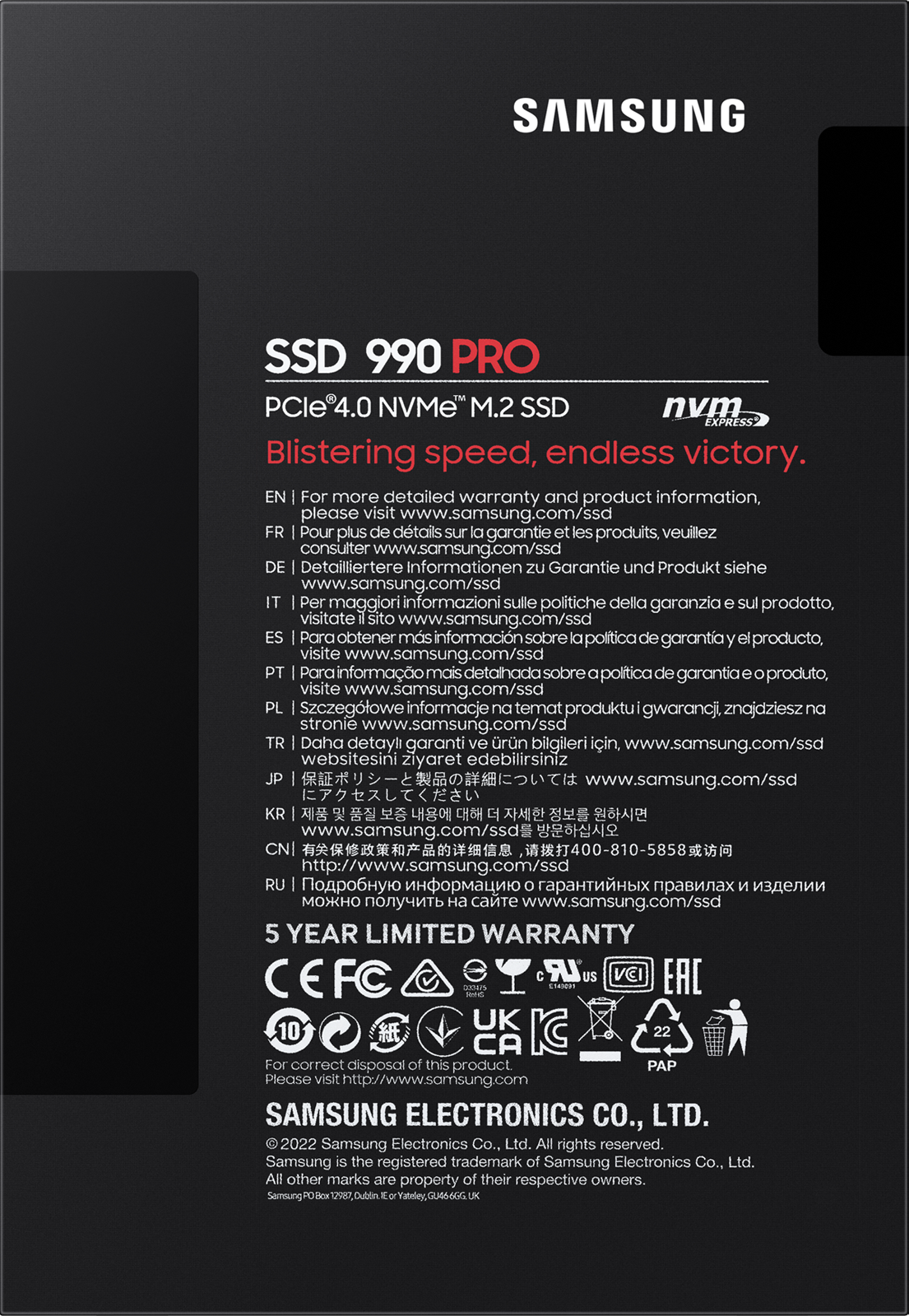 Boîte SSD 990 Pro noire avec texte en plusieurs langues, y compris les détails de la garantie.