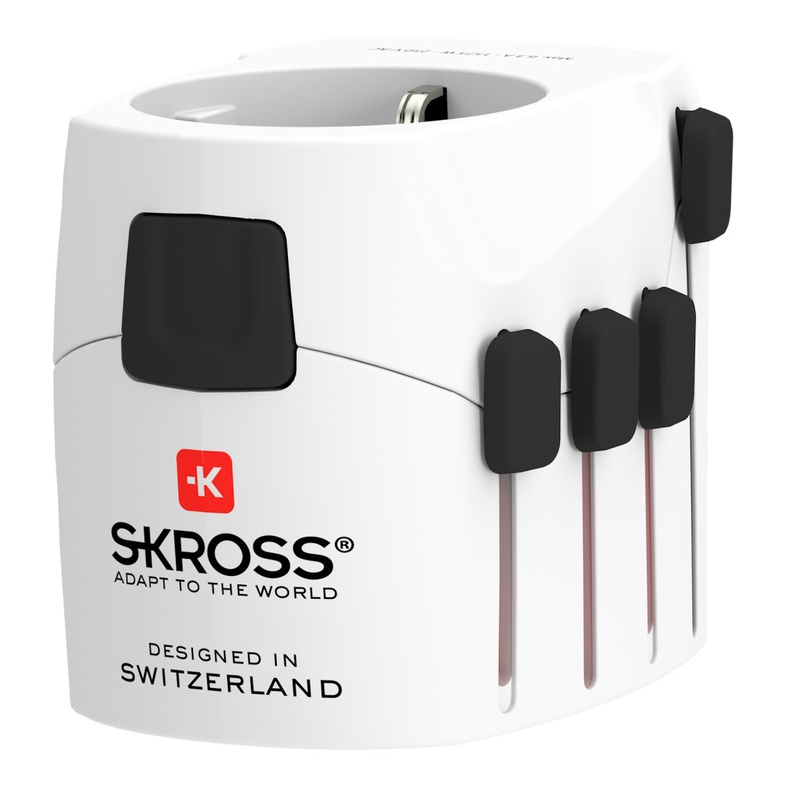 Weißer Adapter mit schwarzen Knöpfen, rotes "SKROSS"-Logo. Entworfen in der Schweiz. Für die Weltanpassung.