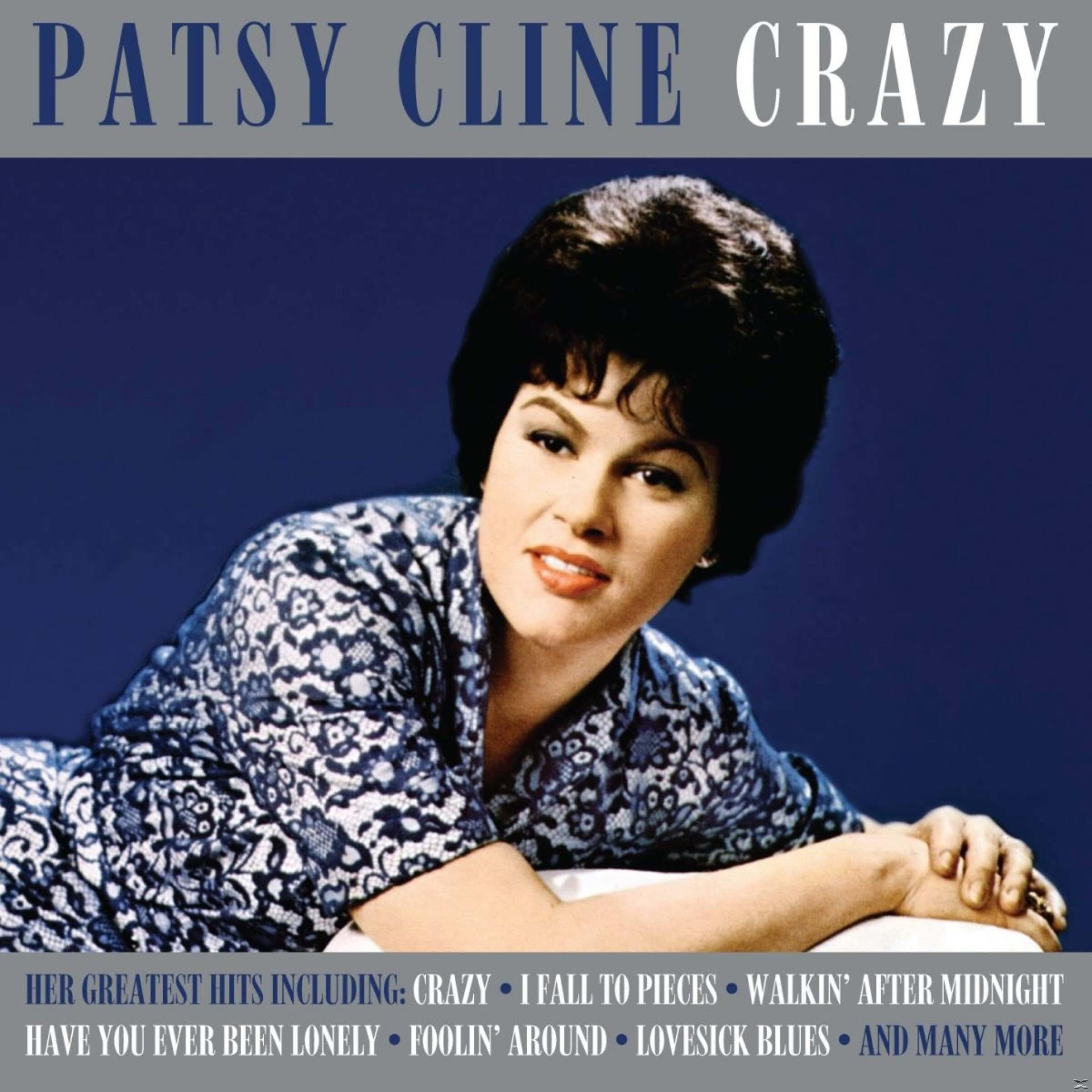 Albumborító Patsy Cline-nal, kék-fehér virágos ruhában, kék háttér előtt.