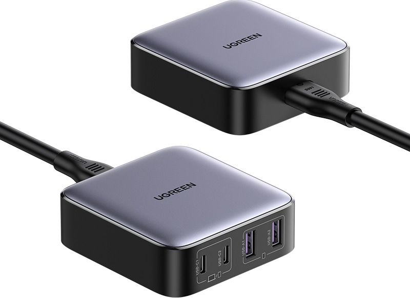 Due caricabatterie UGREEN Nexode affiancati con porte USB e cavo collegato.