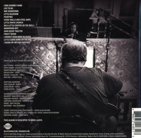 Albumcover. Mann mit Gitarre. Titelliste links. Text: Billy Strings. Das Album ist Brad Lasco gewidmet.