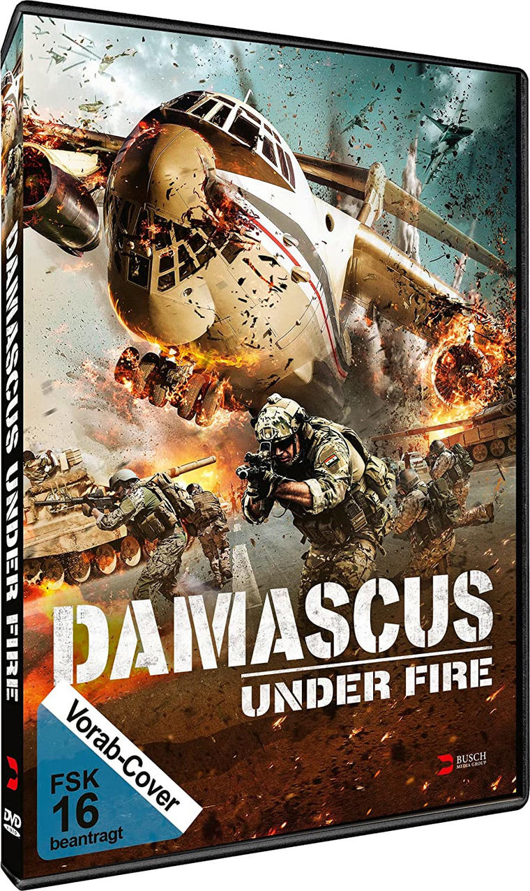 DVD-Box-Art mit Soldaten, einem Flugzeug und Feuer. Titel: Damascus Under Fire.
