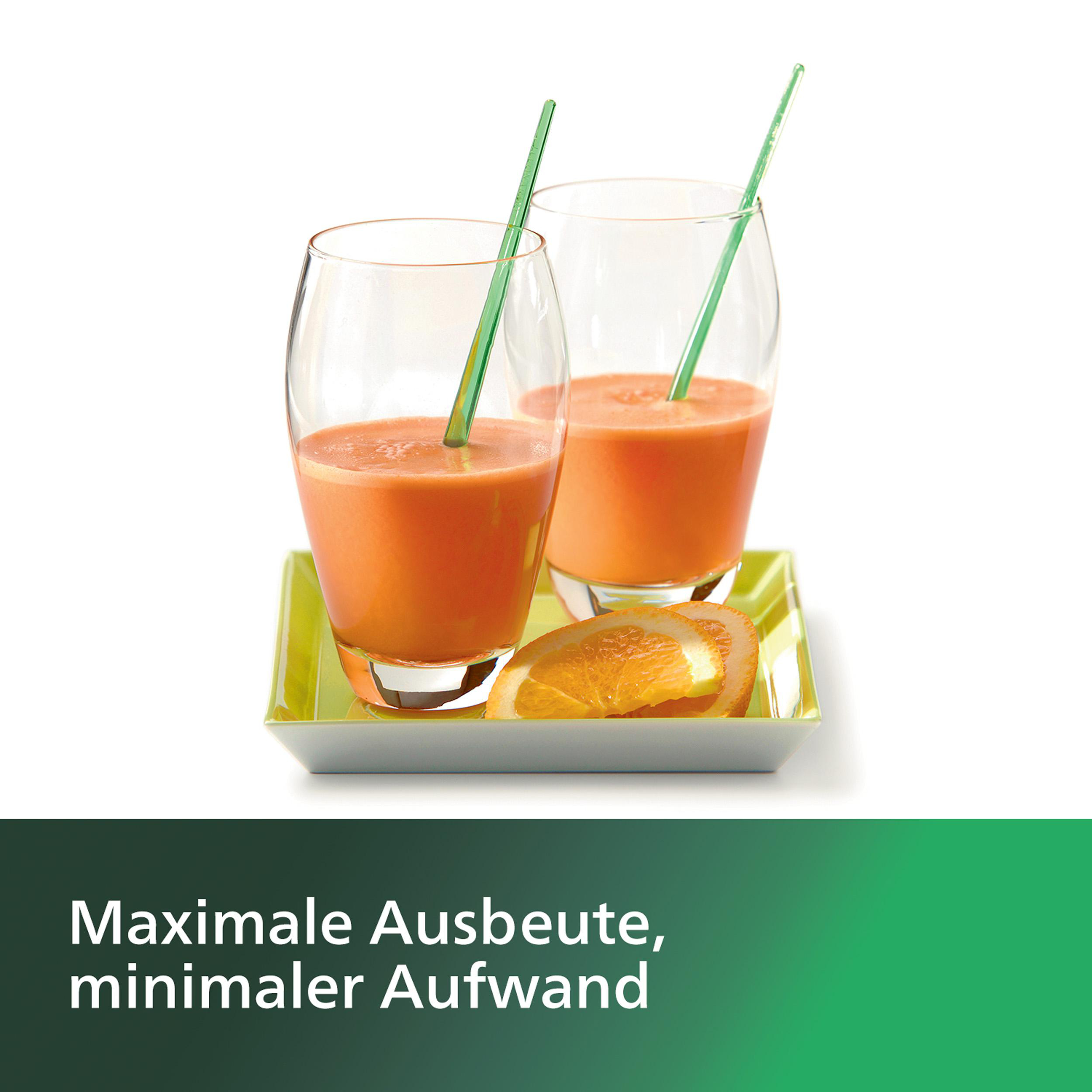 Zwei Gläser Orangensaft mit Strohhalmen auf einem grünen Tablett mit Orangenscheiben. Text: Maximale Ausbeute.