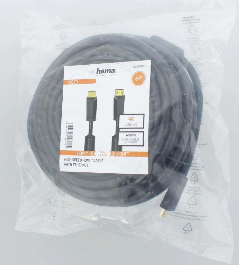 4K Ultra HD ve HDMI logosu ile birlikte plastik bir torbada siyah bir HDMI kablosu.