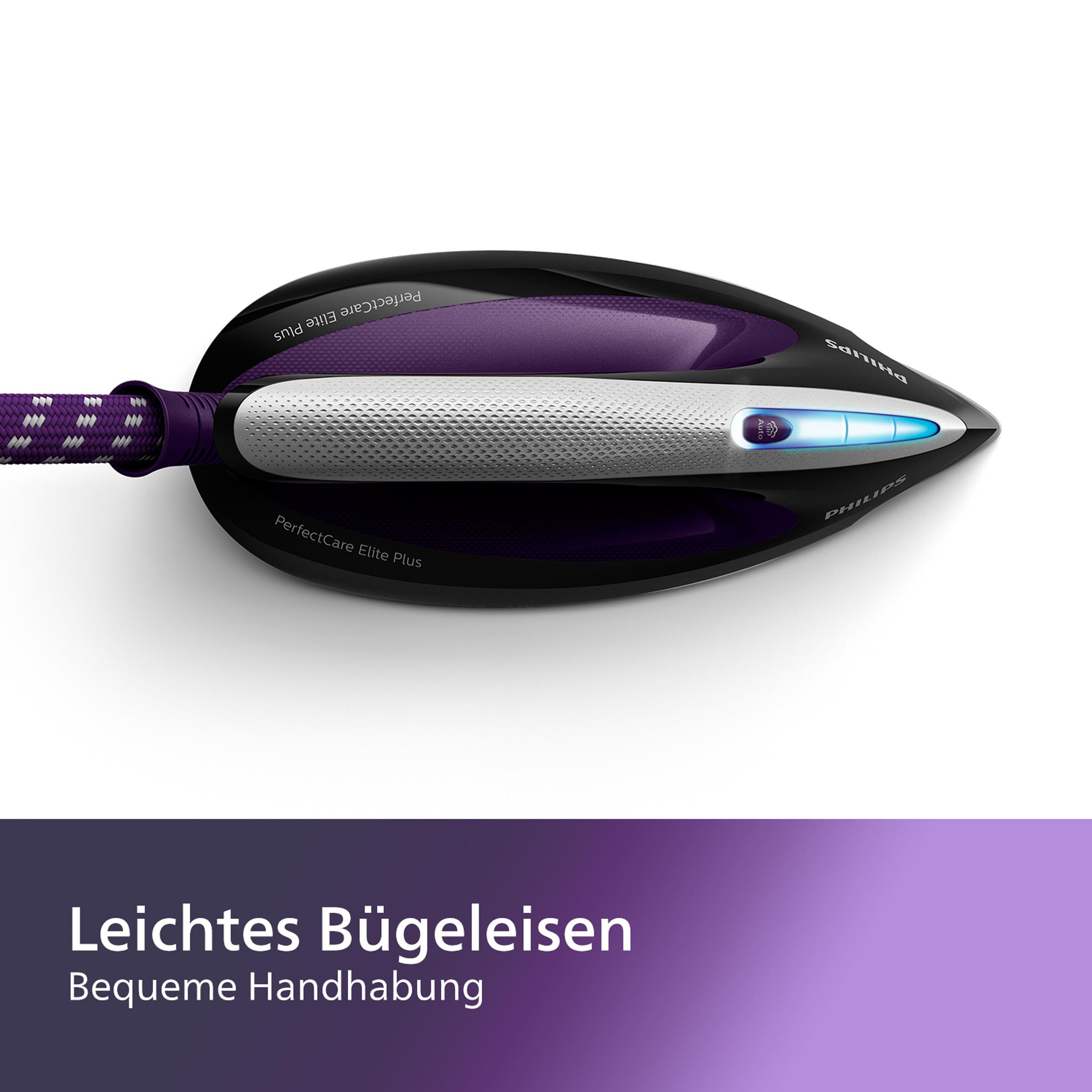 Ein Bügeleisen mit einem schwarzen und lila Gehäuse und blauem Licht. Das Bügeleisen liegt auf einer weißen Oberfläche.