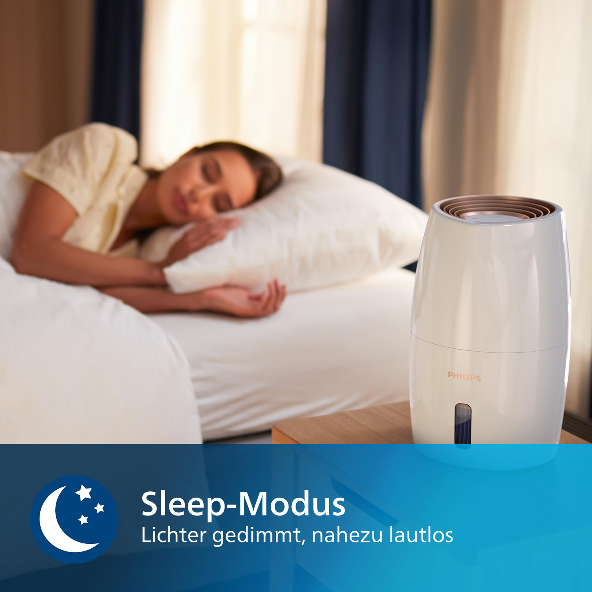 Schlafende Frau neben einem weißen Luftbefeuchter. Text: 'Sleep-Modus'.