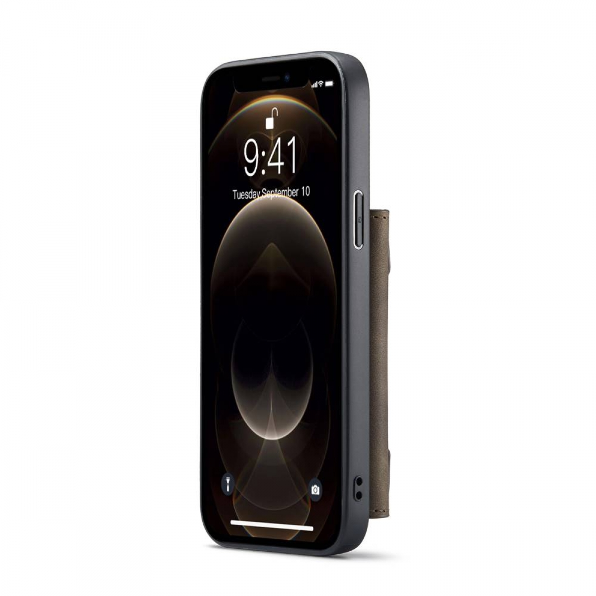 Schwarzes Telefon mit braunem Leder-Portemonnaie. Der Bildschirm zeigt die Uhrzeit und ein Hintergrundbild.