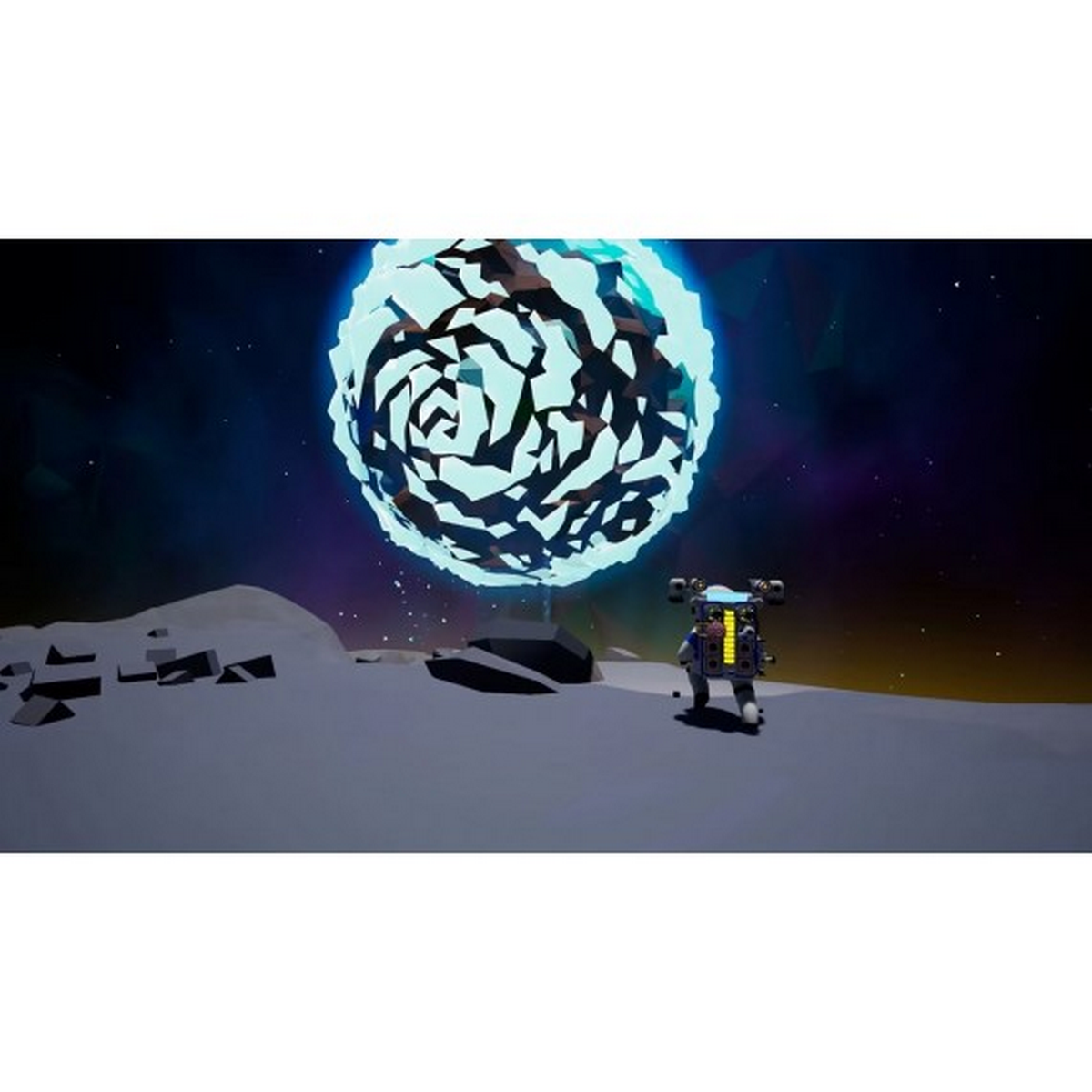 Astronauta su un pianeta bianco che guarda un pianeta blu brillante con un motivo geometrico.