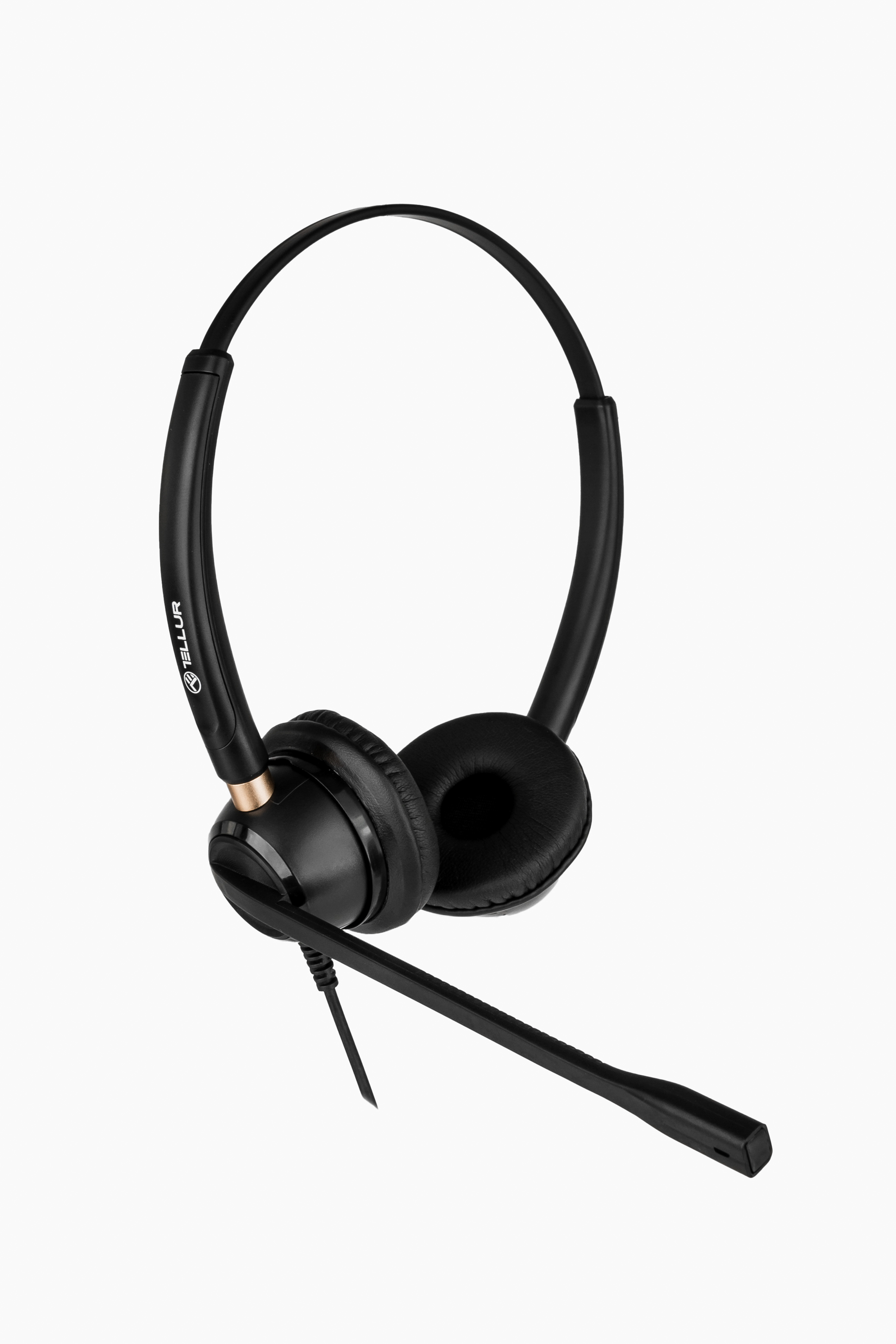 Czarny zestaw słuchawkowy z mikrofonem.