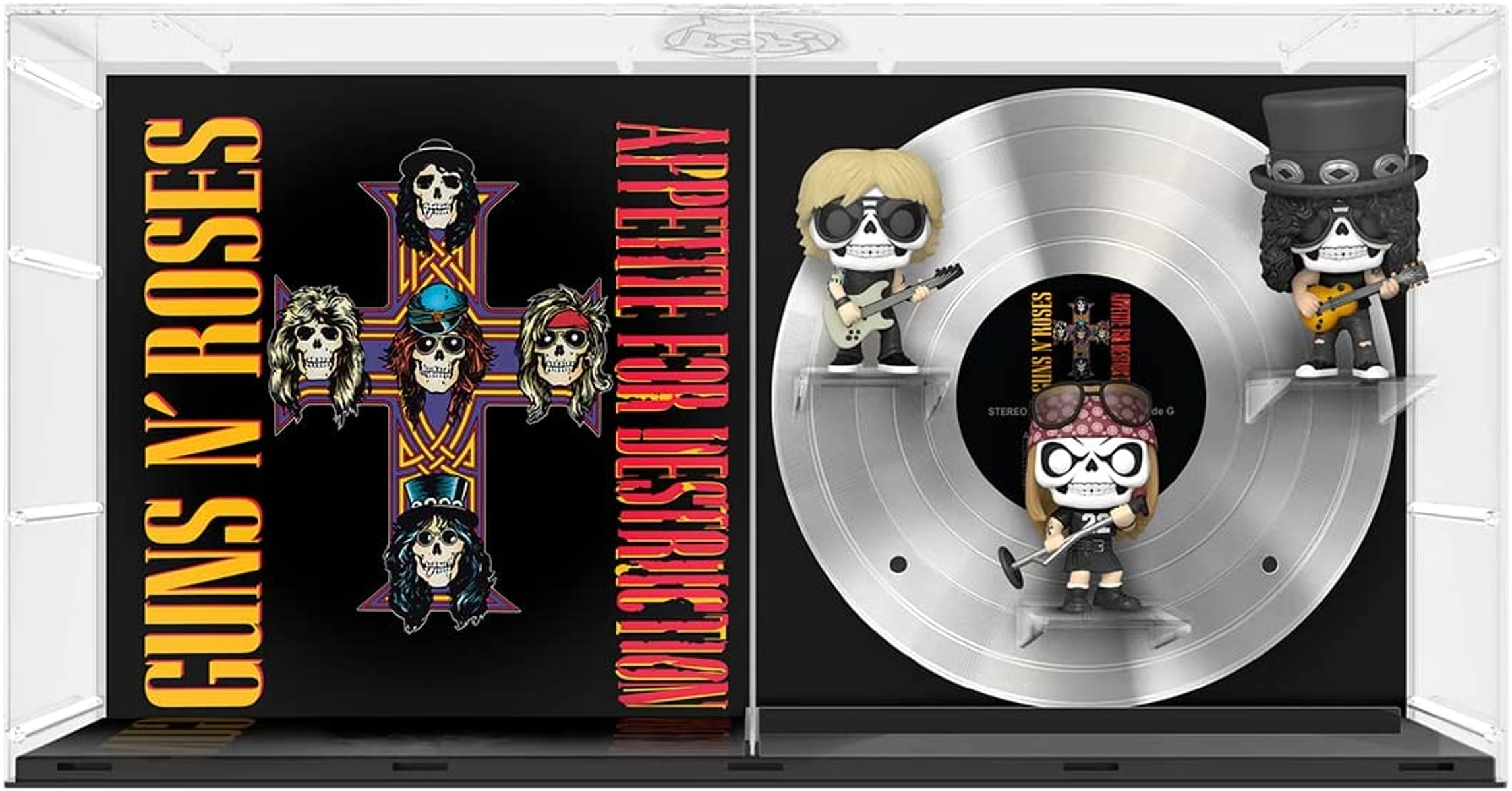 Vitrine mit Guns N' Roses Albumcover-Kunst und drei Figuren.
