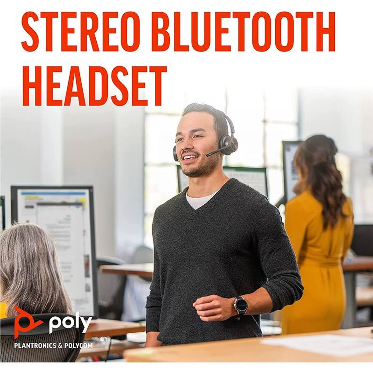 Mann trägt Stereo-Bluetooth-Headset und spricht. Text oben: 'STEREO BLUETOOTH HEADSET'.