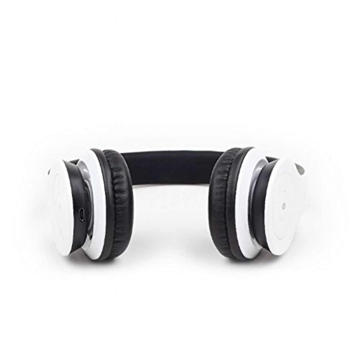 Casque blanc et noir sur fond blanc.