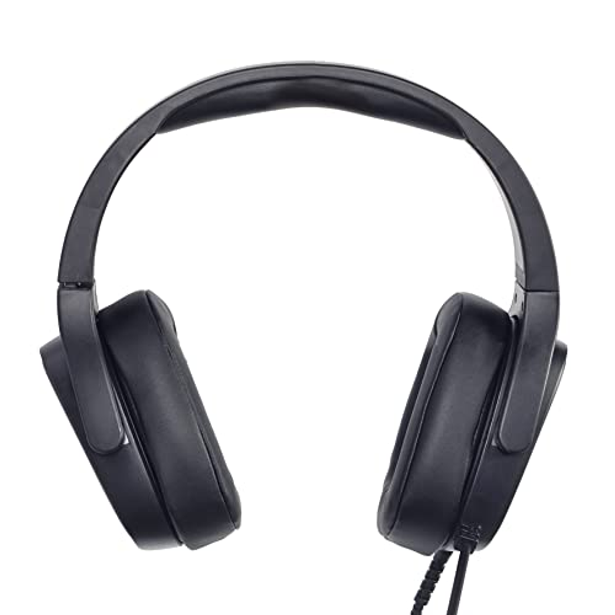 Czarne słuchawki. Minimalistyczny design. Muszle uszne są duże i wyściełane. Białe tło.