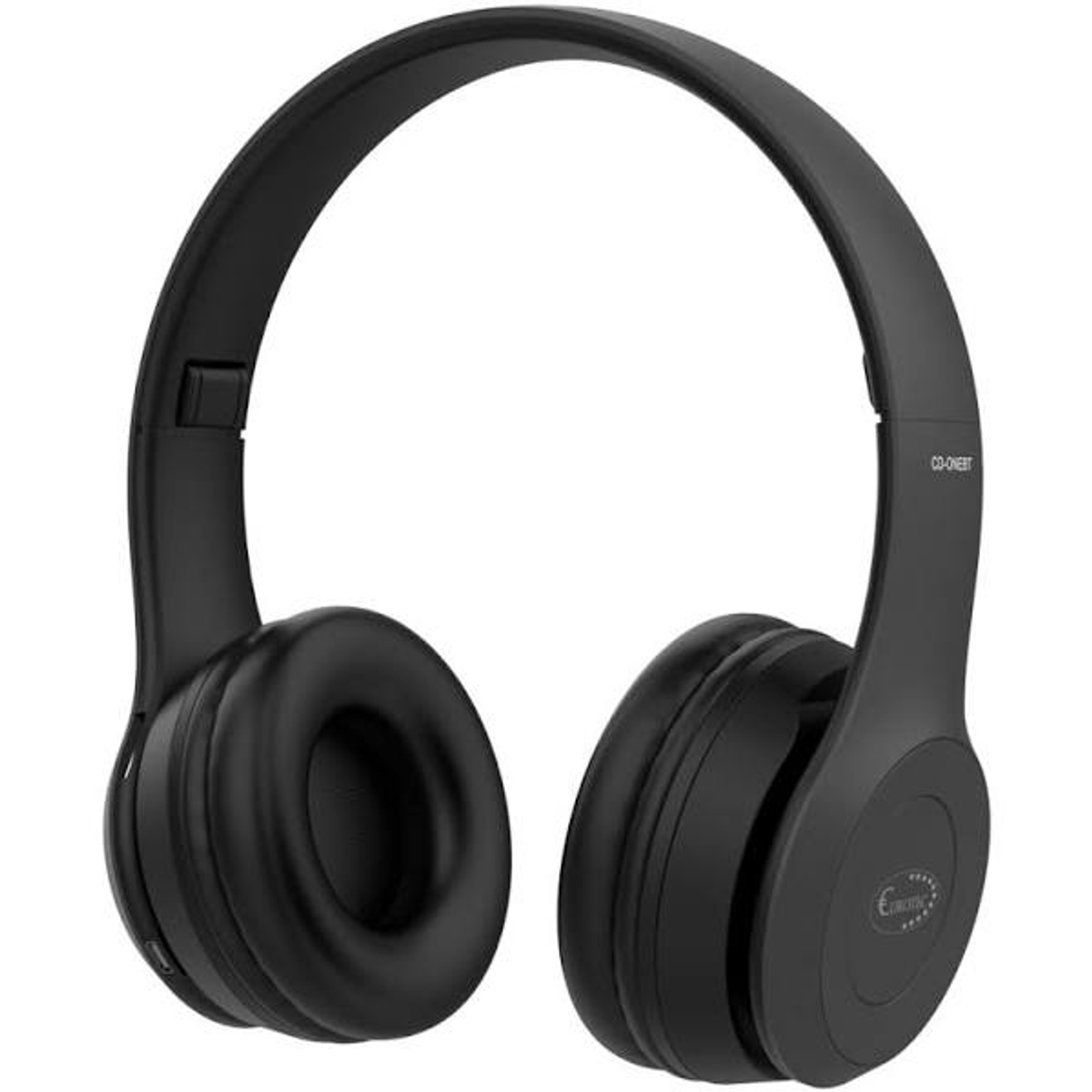 Auriculares circumaurales negros. Las almohadillas y la diadema son negras. El fondo es blanco.