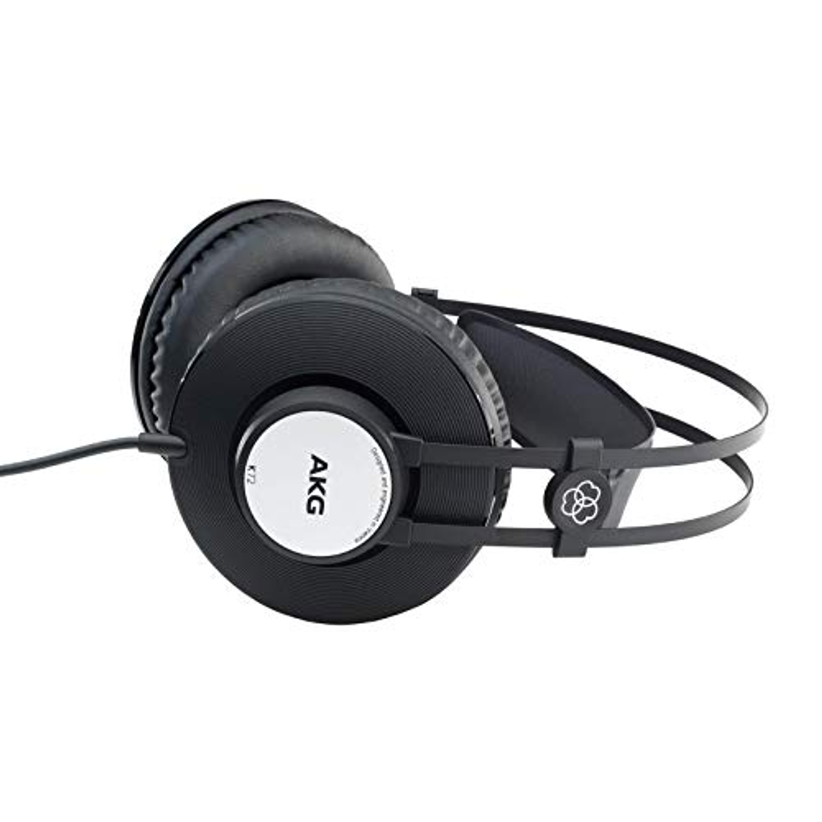 Cuffie AKG nere con logo bianco sul lato, su sfondo bianco.